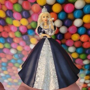 Barbie ~The Millennium Princess Ornament 1999 Hallmark ~Blue & Silver Gown